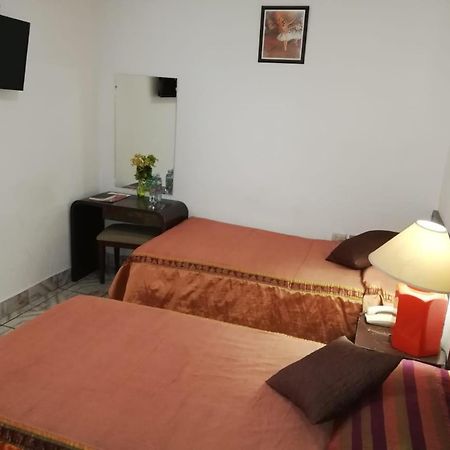 Hotel Grecia Real San Salvador Extérieur photo