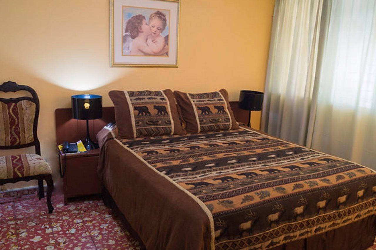 Hotel Grecia Real San Salvador Extérieur photo
