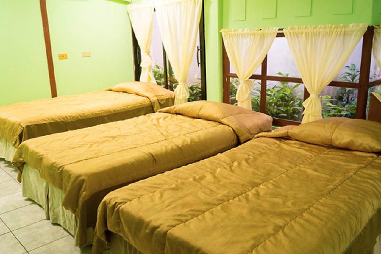 Hotel Grecia Real San Salvador Extérieur photo