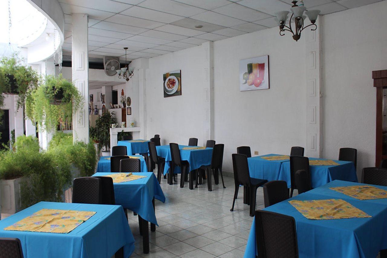 Hotel Grecia Real San Salvador Extérieur photo