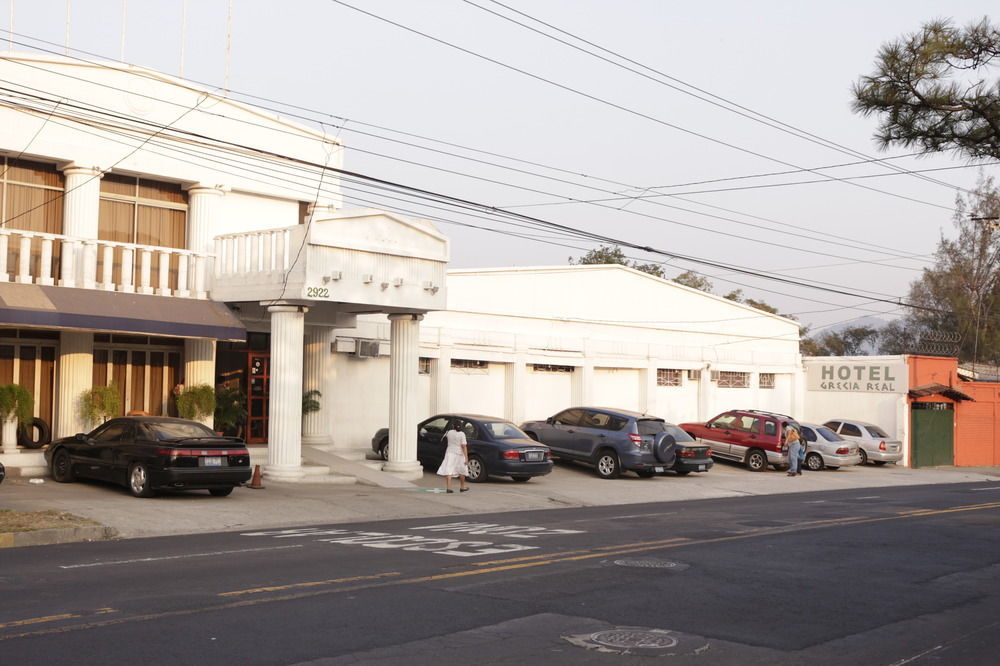 Hotel Grecia Real San Salvador Extérieur photo
