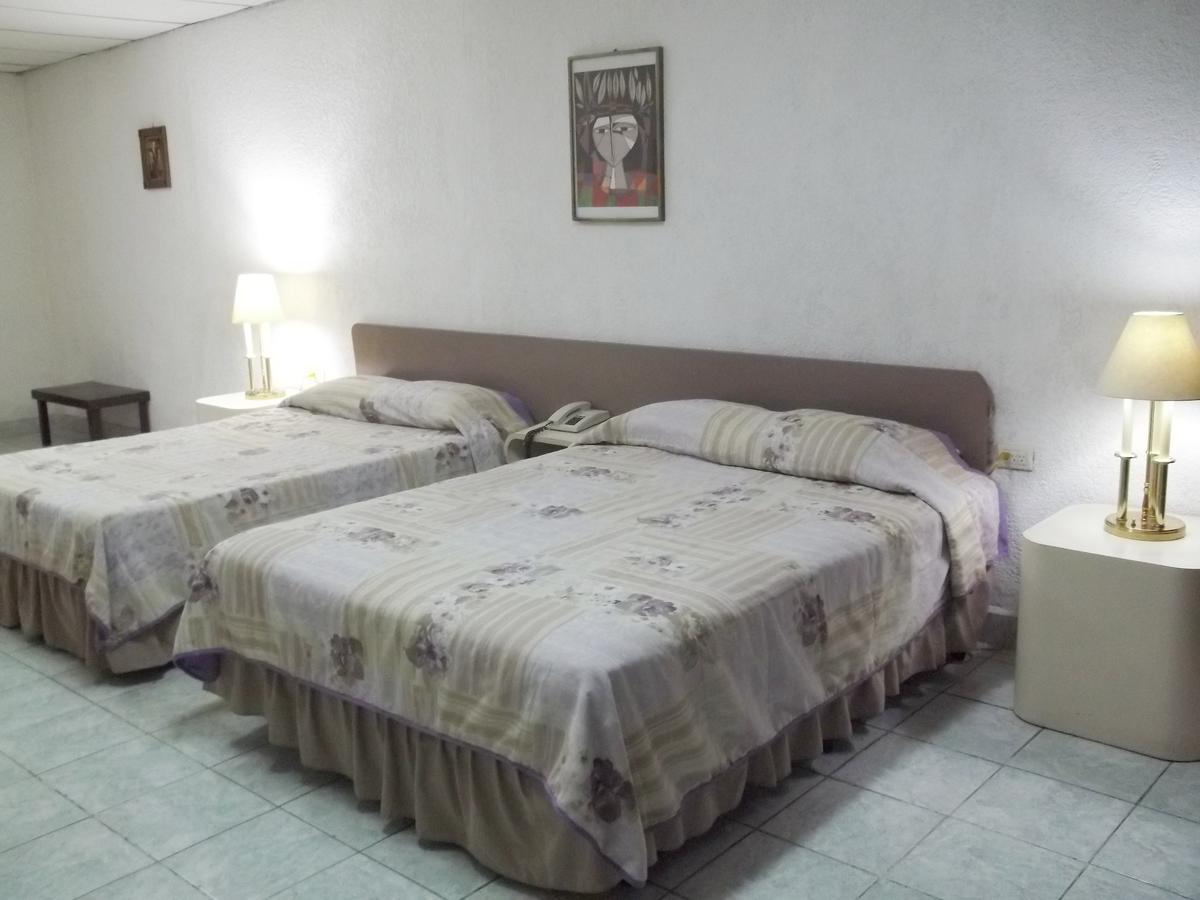 Hotel Grecia Real San Salvador Extérieur photo