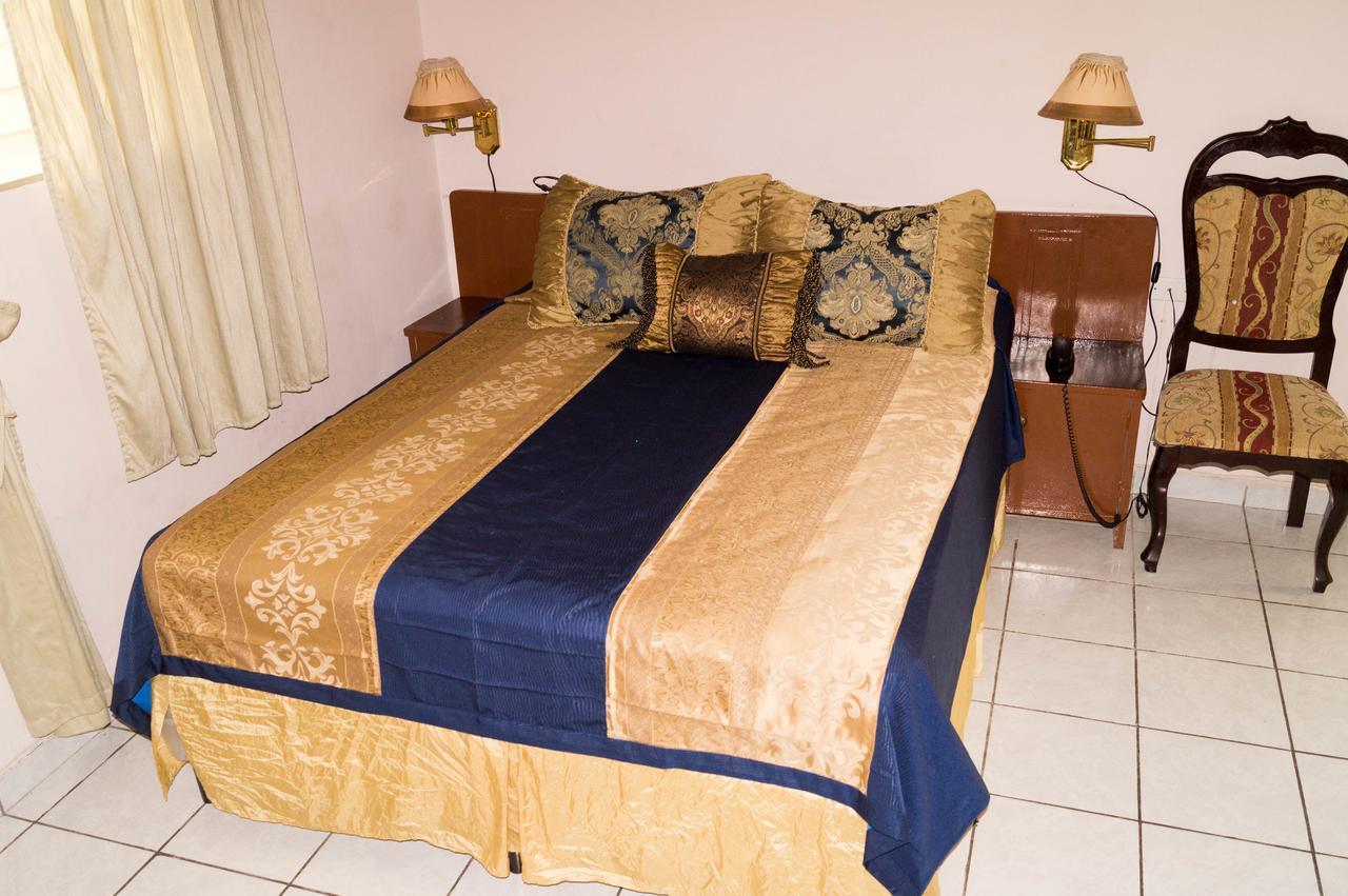 Hotel Grecia Real San Salvador Extérieur photo