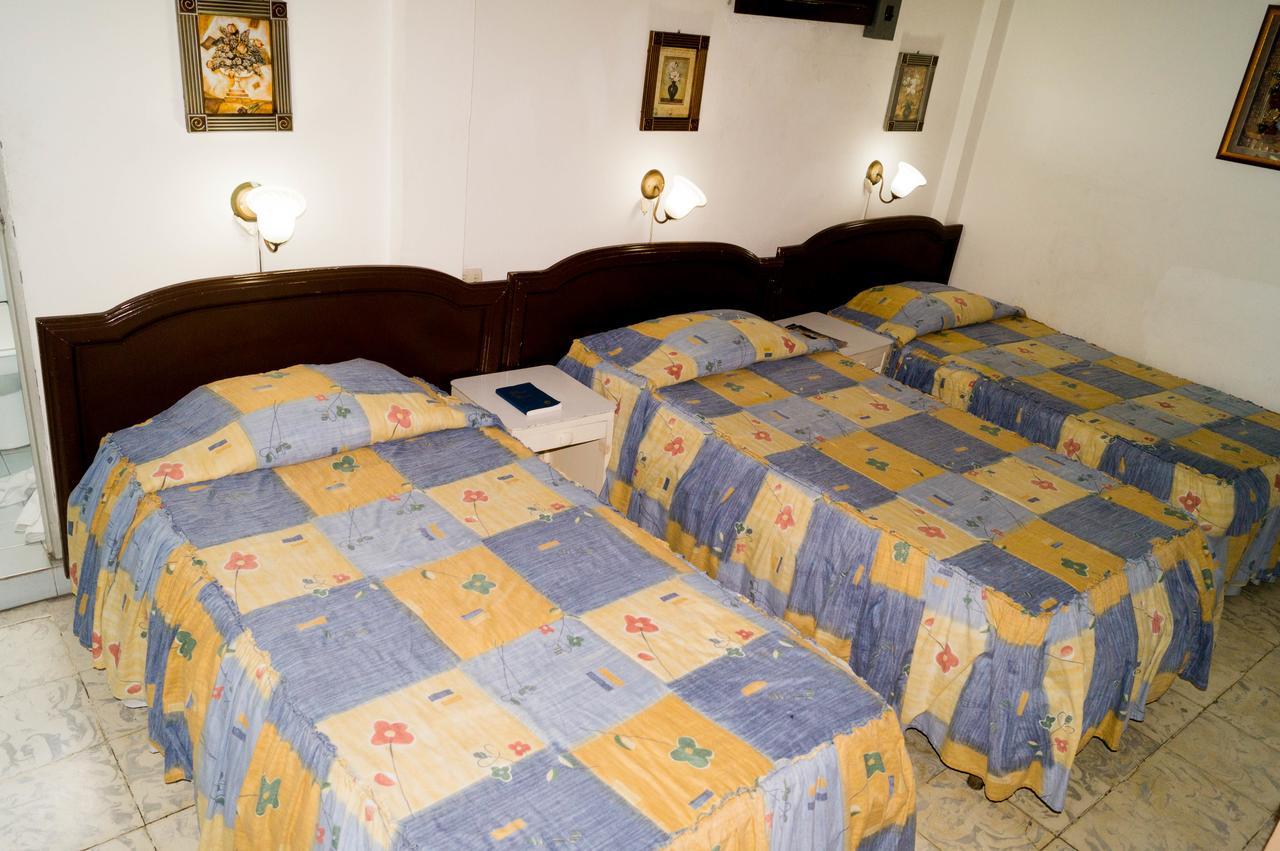 Hotel Grecia Real San Salvador Extérieur photo