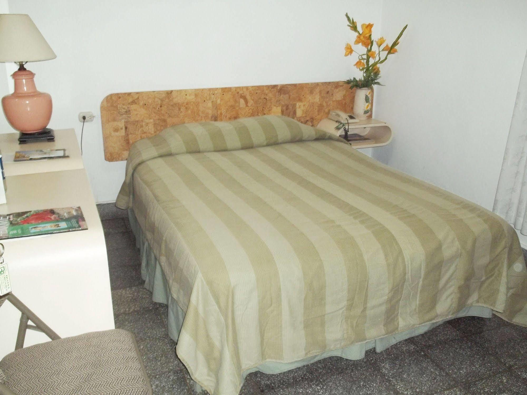 Hotel Grecia Real San Salvador Extérieur photo