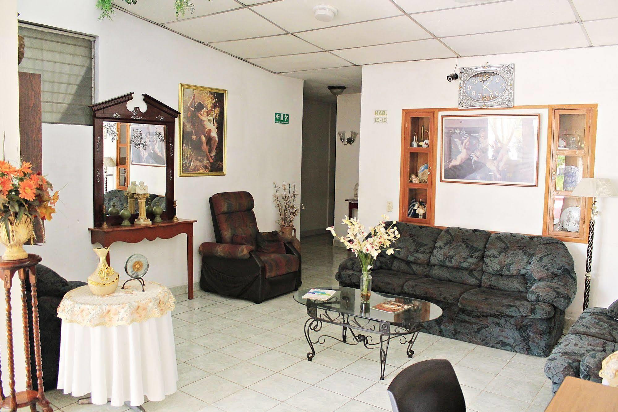 Hotel Grecia Real San Salvador Extérieur photo
