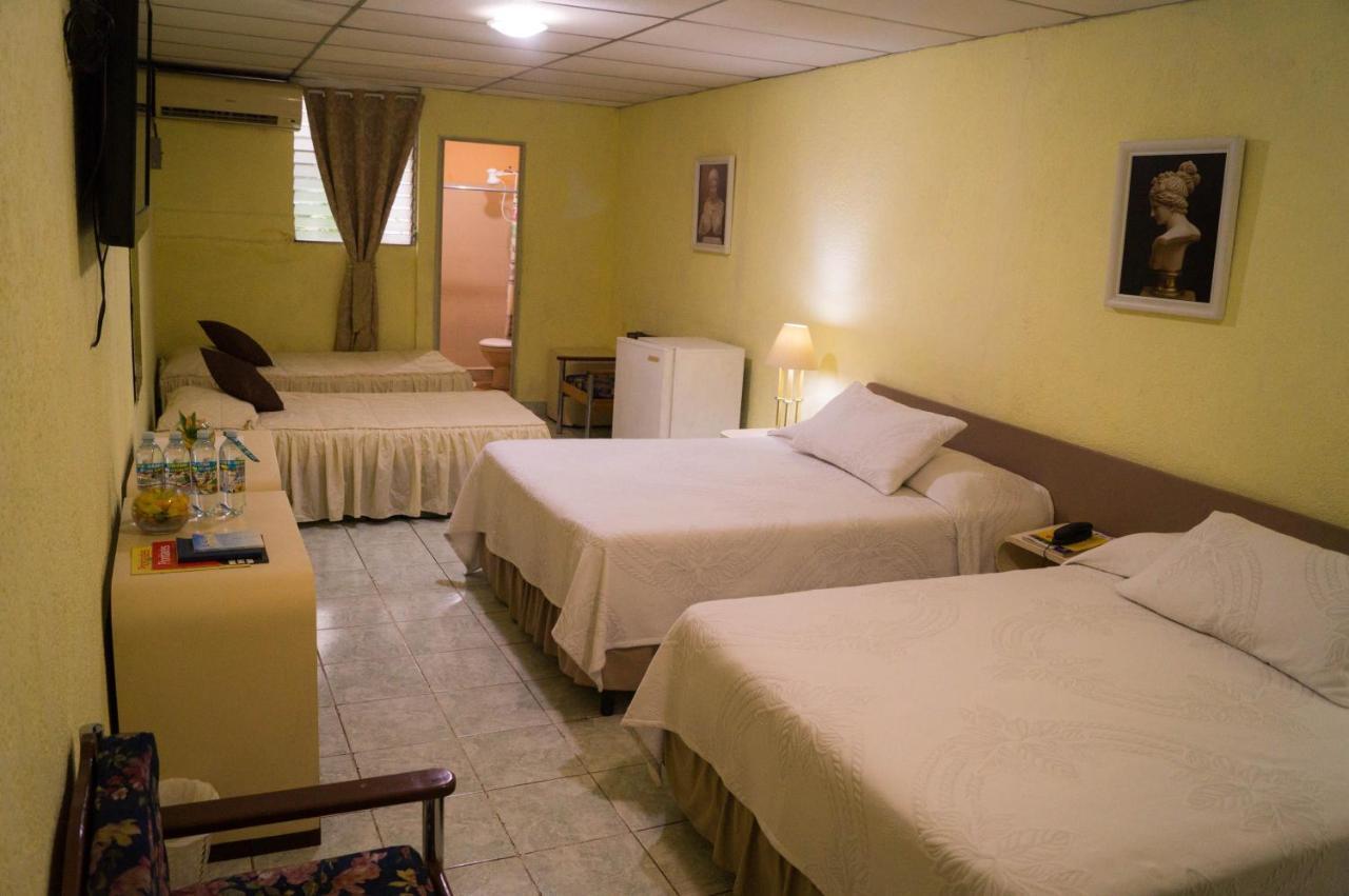 Hotel Grecia Real San Salvador Extérieur photo
