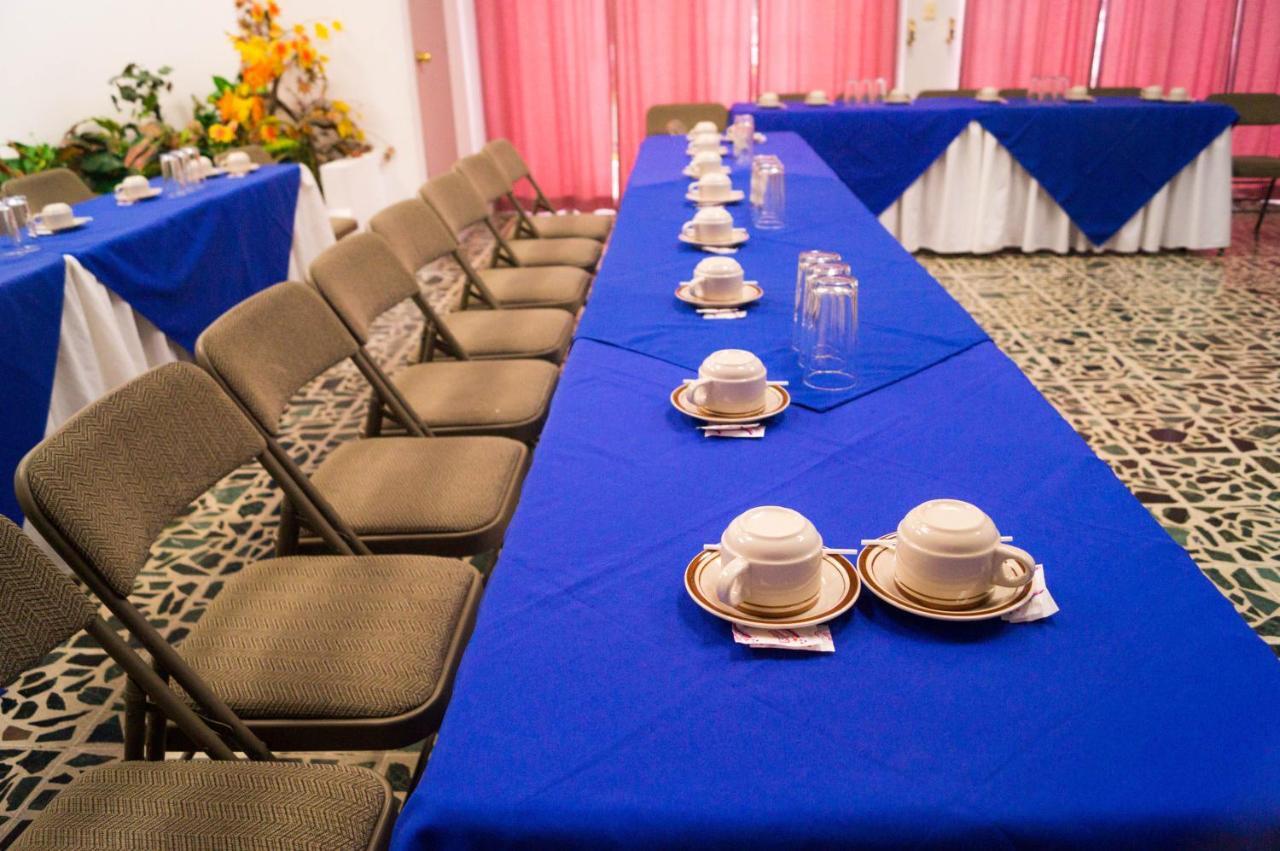 Hotel Grecia Real San Salvador Extérieur photo